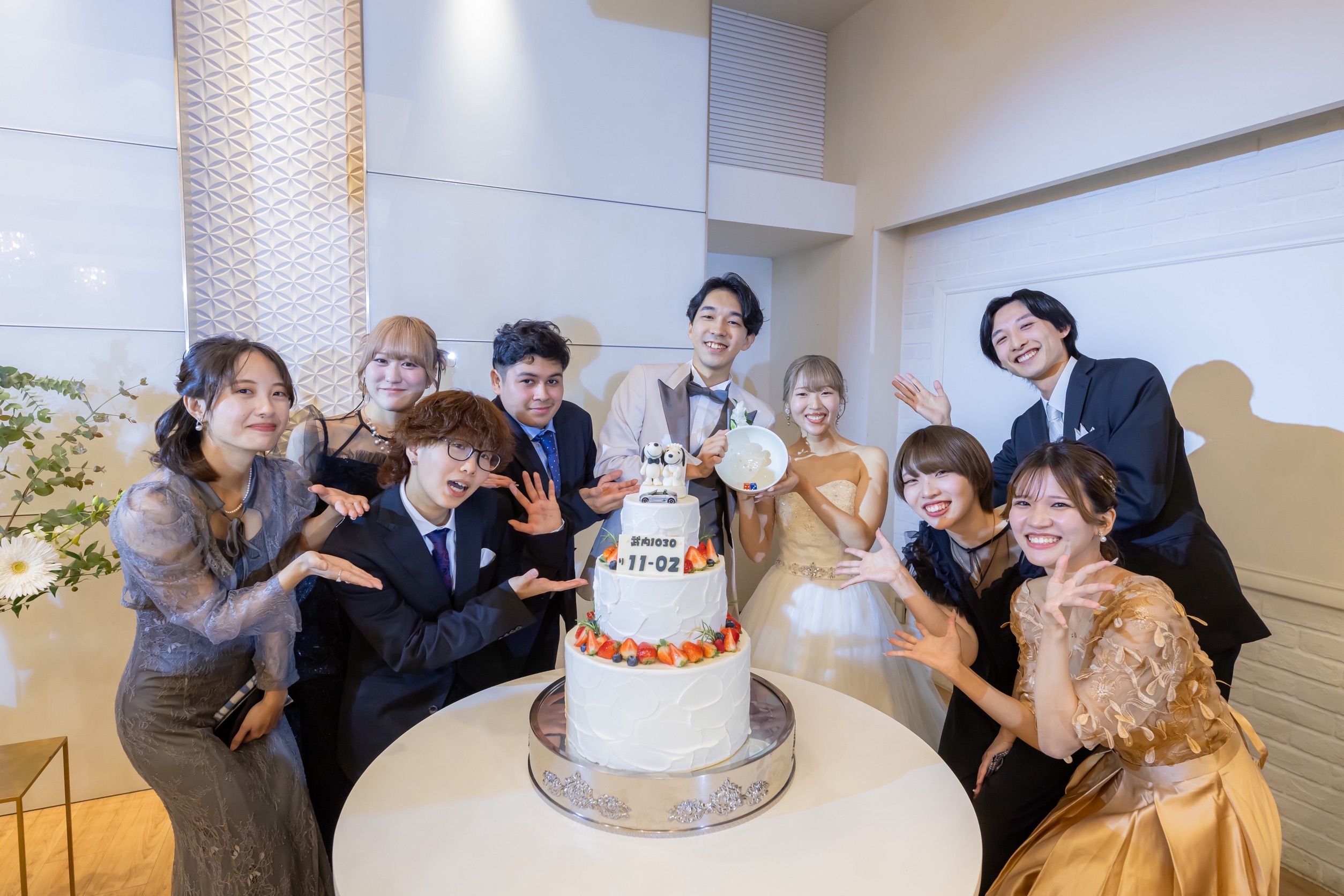 新郎新婦様とゲストの写真