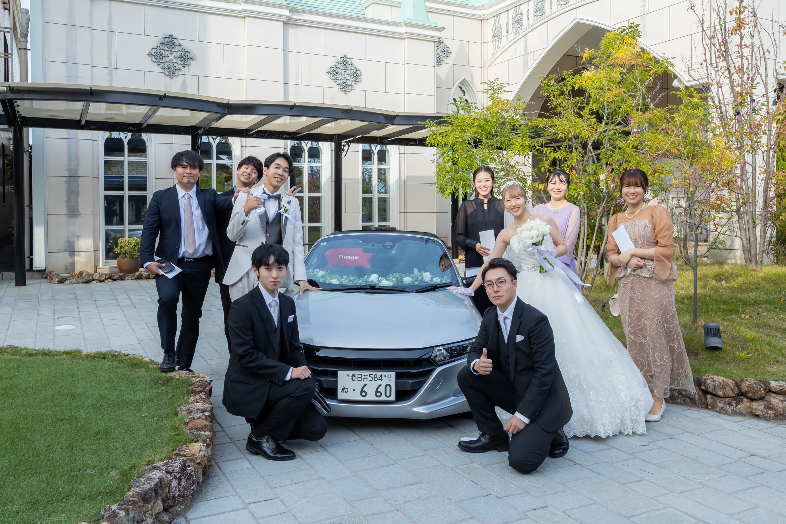 新郎新婦様とゲストの写真