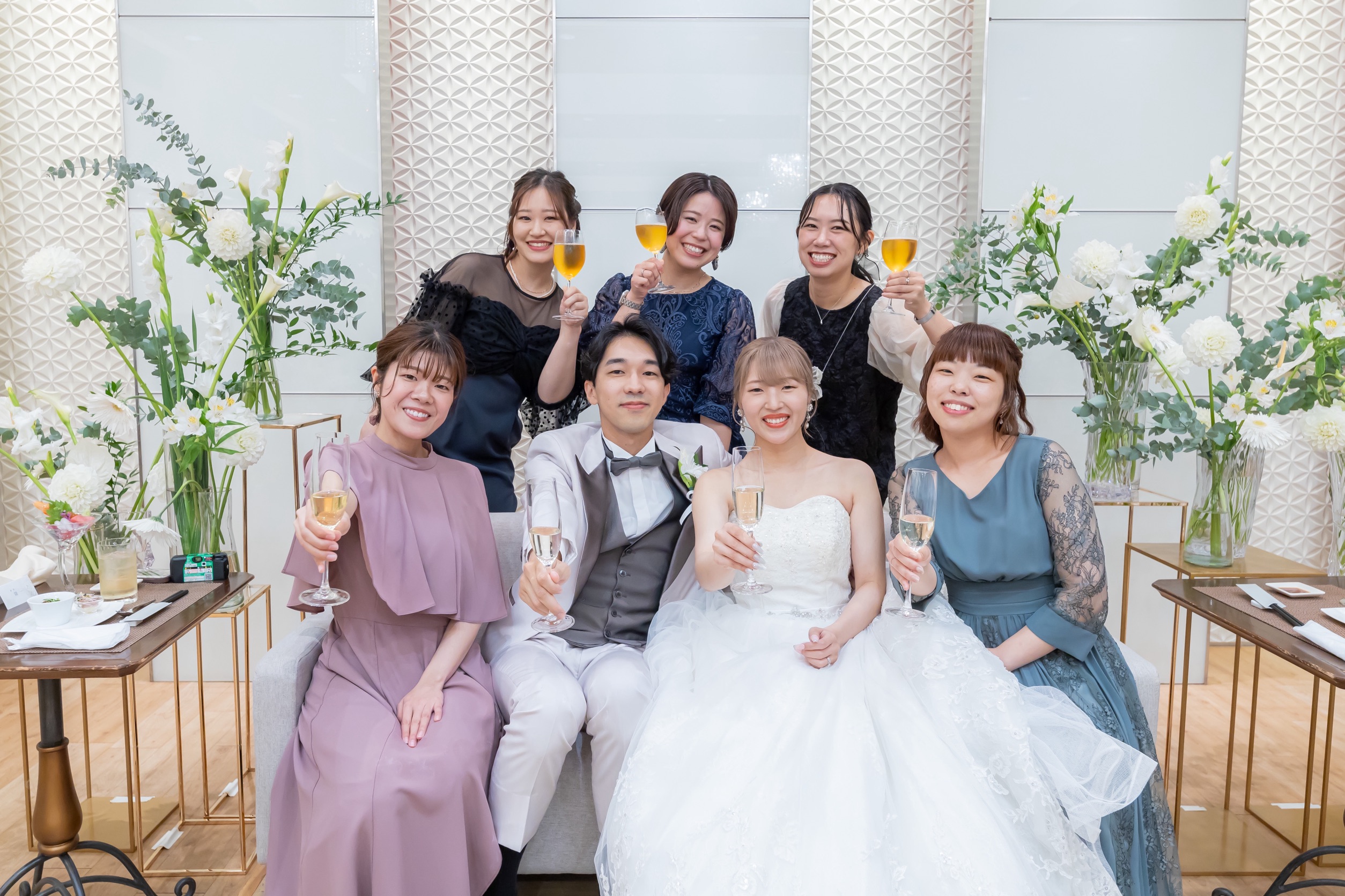 新郎新婦様とゲストの写真