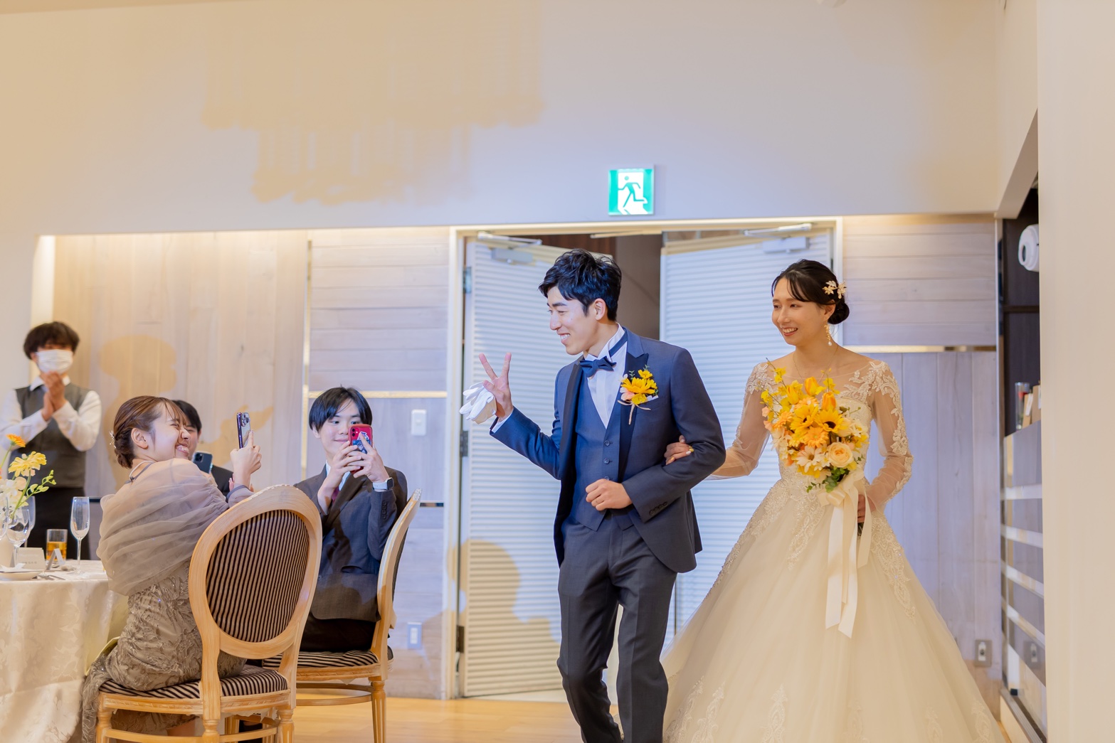 新郎新婦入場シーン