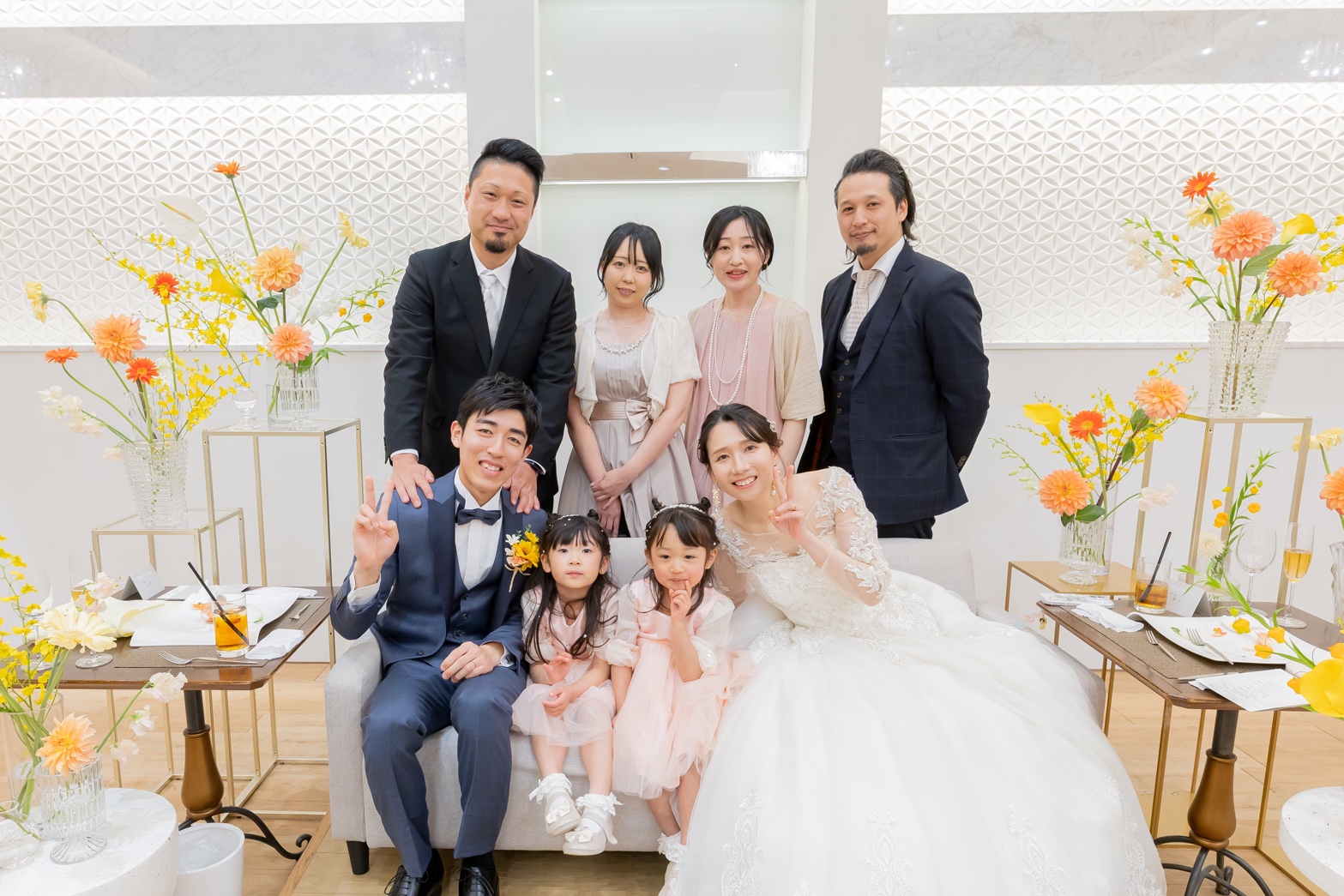 新郎新婦様とゲストの写真