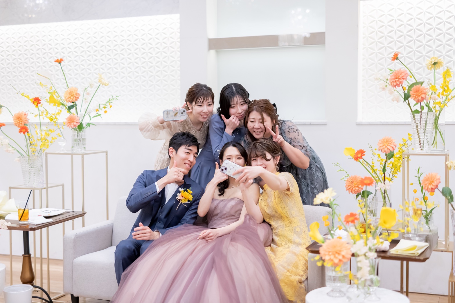 新郎新婦様とゲストの写真